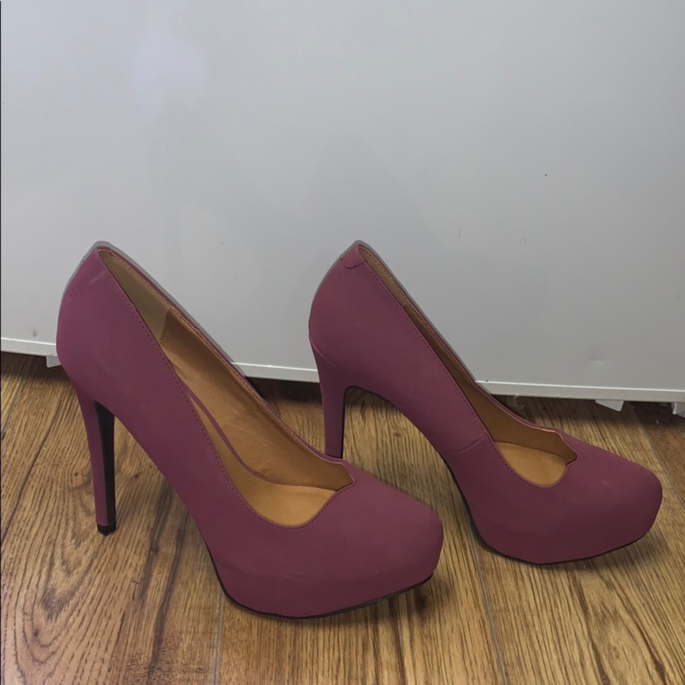 Size 9 heels - never worn